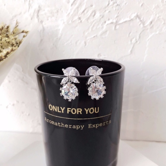 47% Off Sale✨Cubic Zirconia Earrings - Picture 4 of 5